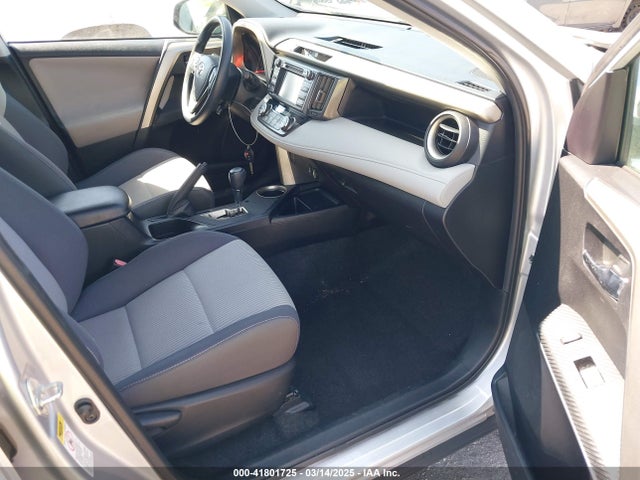 2T3WFREV5FW221731 Toyota Rav4 Xle