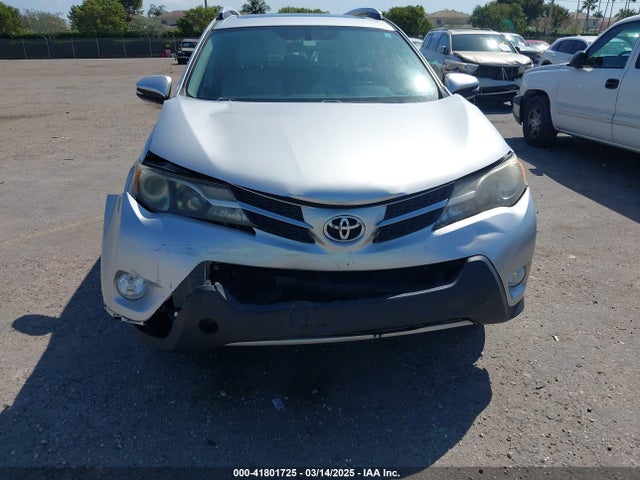 2T3WFREV5FW221731 Toyota Rav4 Xle