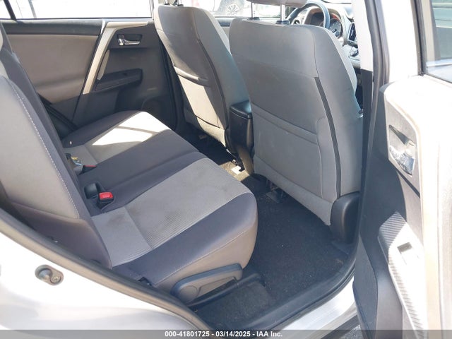 2T3WFREV5FW221731 Toyota Rav4 Xle