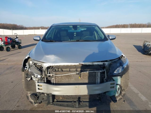 1G1ZD5ST2MF067257 Chevrolet Malibu Fwd Lt