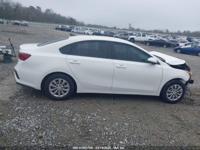 3KPF24AD5KE047970 KIA FORTE FE
