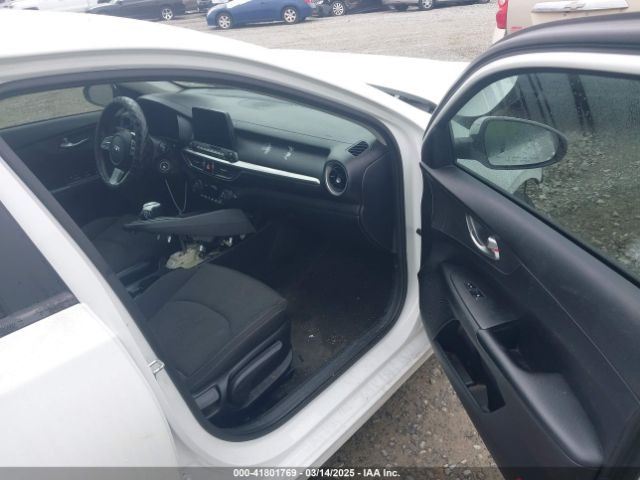 3KPF24AD5KE047970 KIA FORTE FE
