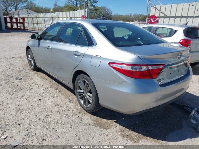 4T1BF1FK0GU137704 Toyota CAMRY SE