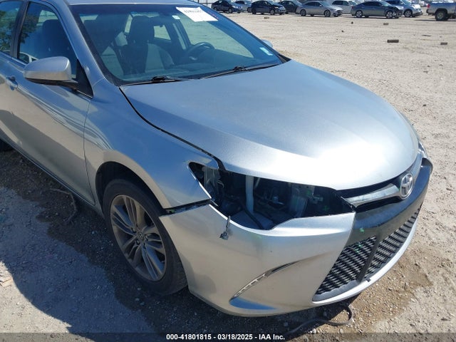 4T1BF1FK0GU137704 Toyota CAMRY SE