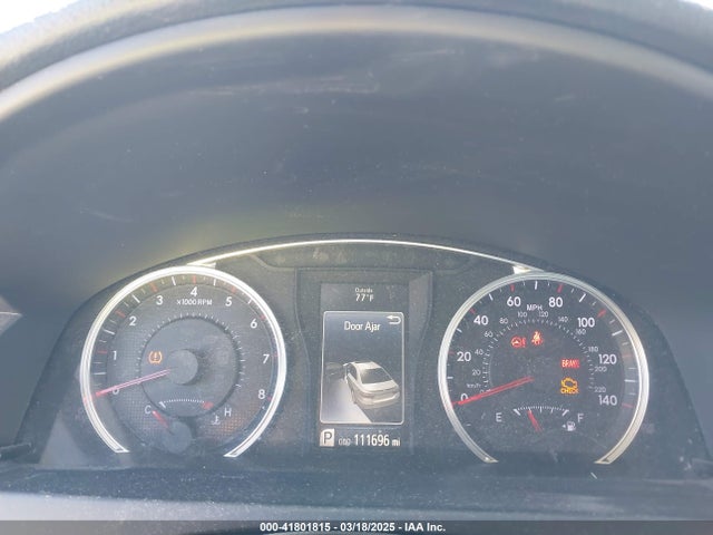 4T1BF1FK0GU137704 Toyota CAMRY SE