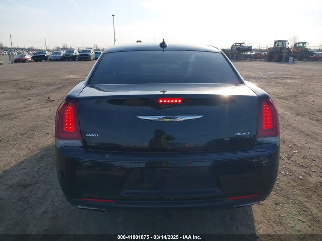 Chrysler 300 300s Awd 2018 2C3CCAGG1JH141741 Image 16