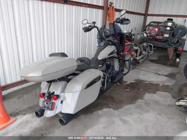 2023 INDIAN MOTORCYCLE CO. SPRINGFIELD 56KTJDBB8P3420219 Photo 3