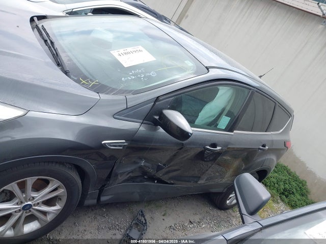 1FMCU0GD3KUA71923 Ford ESCAPE SE