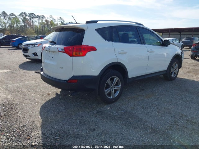 JTMWFREV9FD065478 Toyota Rav4 Xle