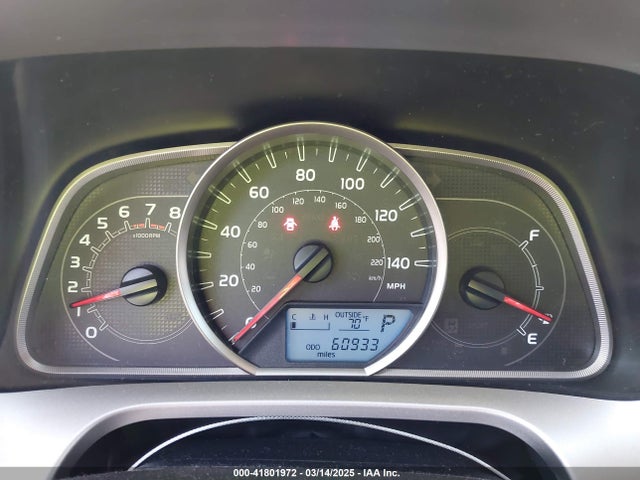 JTMWFREV9FD065478 Toyota Rav4 Xle