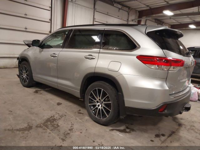 5TDJZRFH7JS551309 Toyota Highlander Se