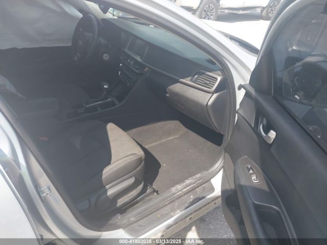 5XXGT4L39JG235287 KIA Optima Lx