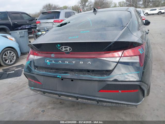 KMHLL4DG0SU852469 Hyundai ELANTRA SE