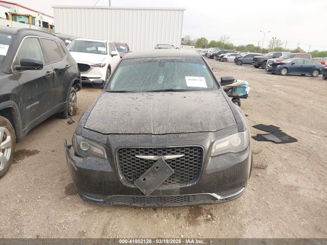 Chrysler 300 Touring 2019 2C3CCAAG8KH728996 Image 12