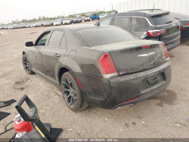 2019 CHRYSLER 300 2C3CCAAG8KH728996 Photo 2