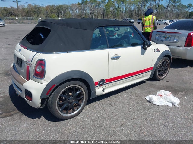 2010 MINI COOPER S WMWMS3C57ATY51245 Photo 3