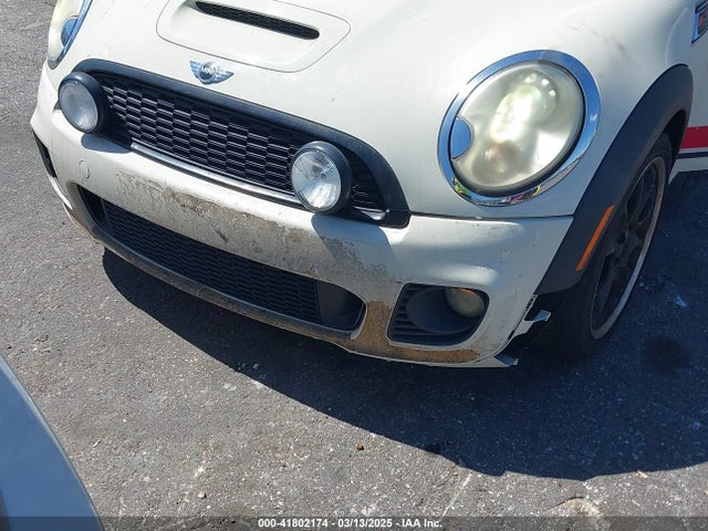 2010 MINI COOPER S WMWMS3C57ATY51245 Photo 5