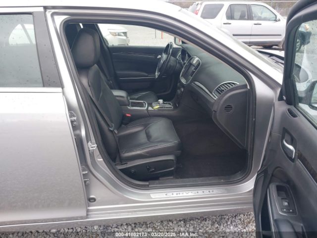 2C3CCAKG3JH302274 Chrysler 300 Limited Awd