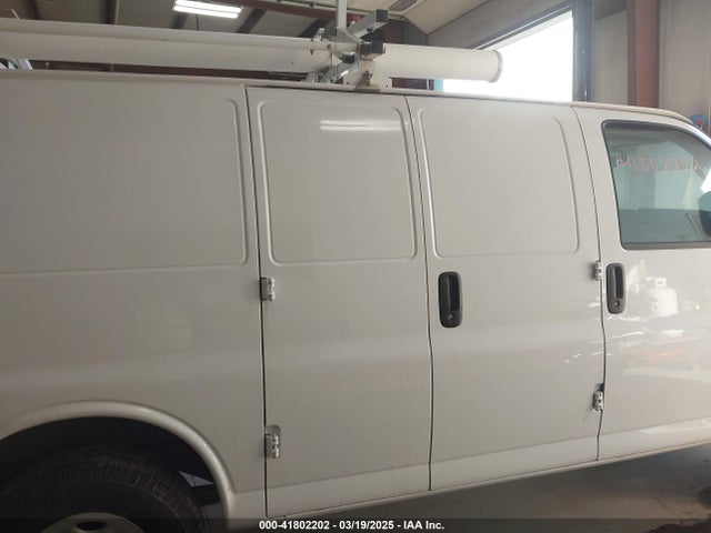 1GTW7AFP2P1120306 GMC Savana Cargo Rwd 2500 Regular Wheelbase Work Van