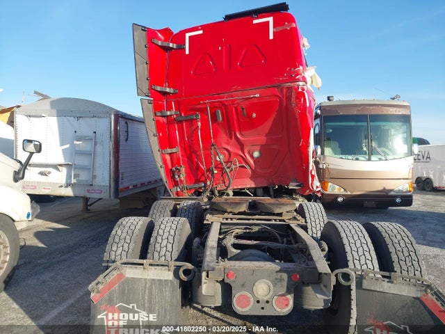 Продаж на аукціоні авто 2021 Freightliner New Cascadia 126, vin: 1FUJHHDR4MLMJ4982, номер лоту: 41802250