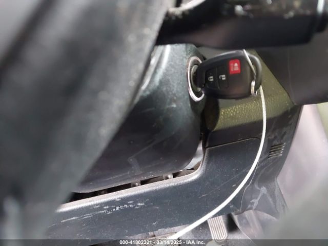 JTMZFREV5HJ707504 Toyota RAV4 LE
