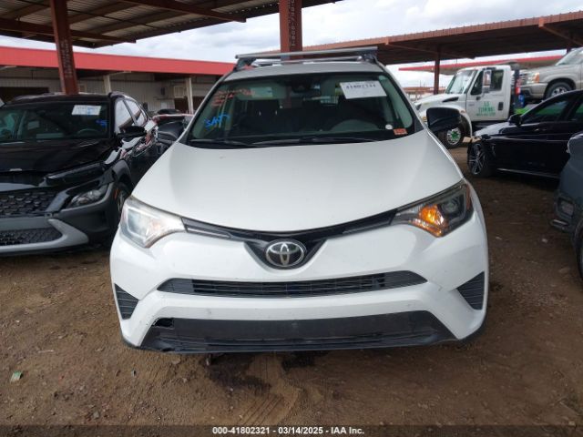JTMZFREV5HJ707504 Toyota RAV4 LE