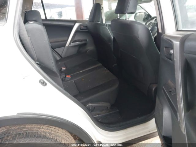 JTMZFREV5HJ707504 Toyota RAV4 LE