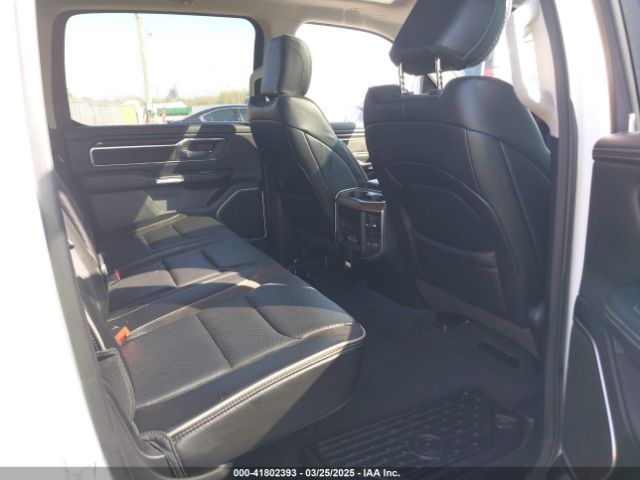 1C6RRERT1NN475598 RAM 1500 Laramie  4x2 6'4 Box