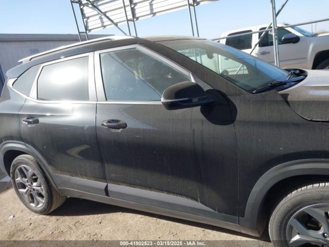 KNDEU2AA7R7502828 KIA SELTOS S