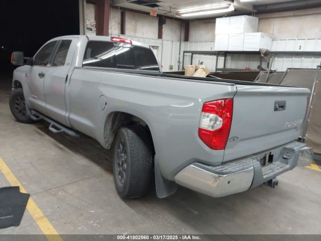 5TFTY5F11JX010242 Toyota Tundra Sr5 5.7l V8