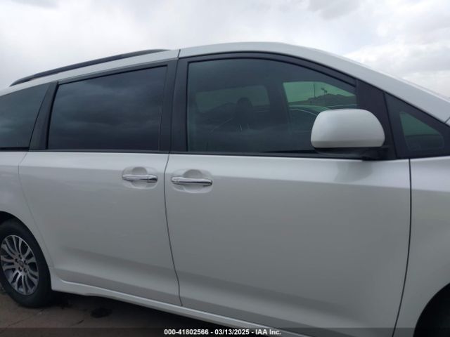 5TDYZ3DC4LS080497 Toyota SIENNA XLE