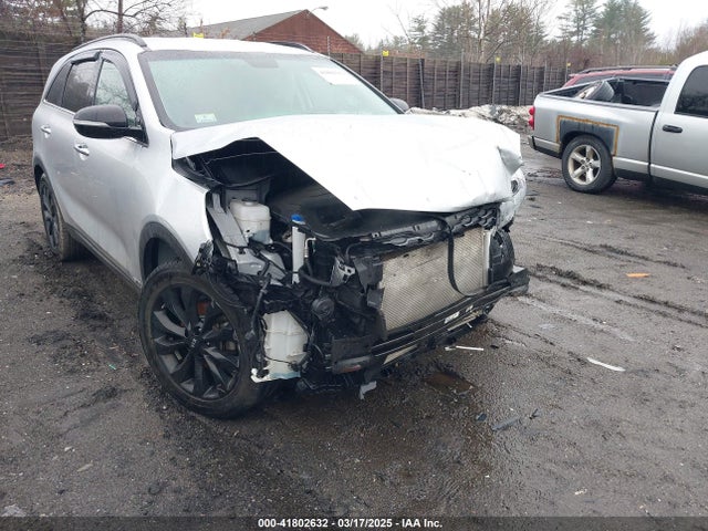 5XYPGDA55LG667883 KIA Sorento 3.3l S