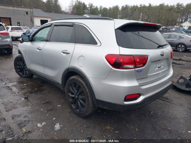 2020 KIA SORENTO 5XYPGDA55LG667883 Photo 2