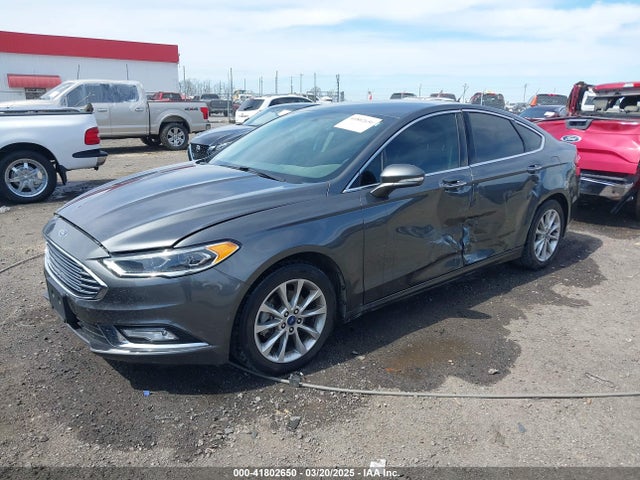 3FA6P0HDXHR263238 Ford FUSION SE