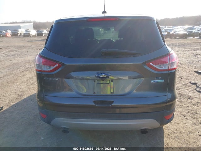 1FMCU0GX1FUA15608 Ford ESCAPE SE