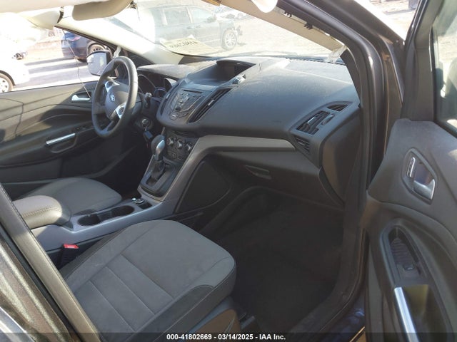 1FMCU0GX1FUA15608 Ford ESCAPE SE