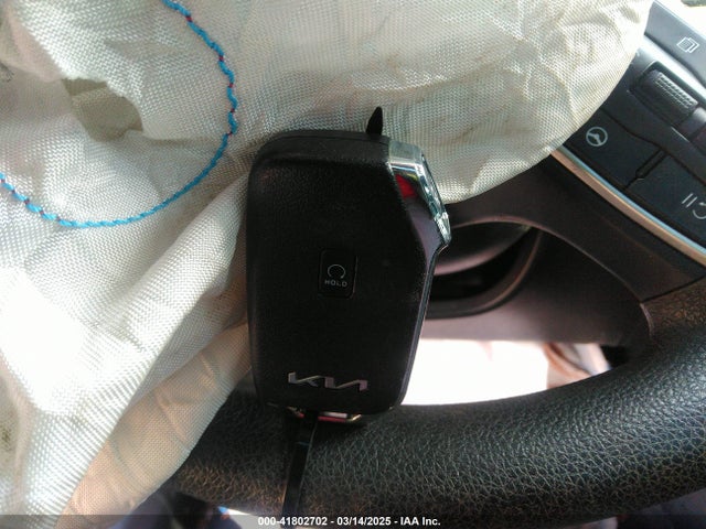5XXG14J24NG107450 KIA K5 LXS