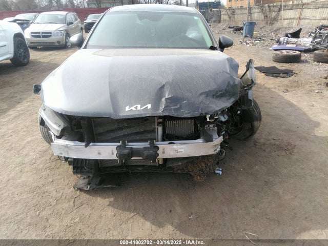 5XXG14J24NG107450 KIA K5 LXS