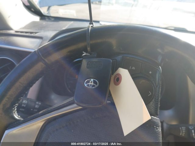 JTMRJREV7HD149037 Toyota Rav4 Hybrid Xle
