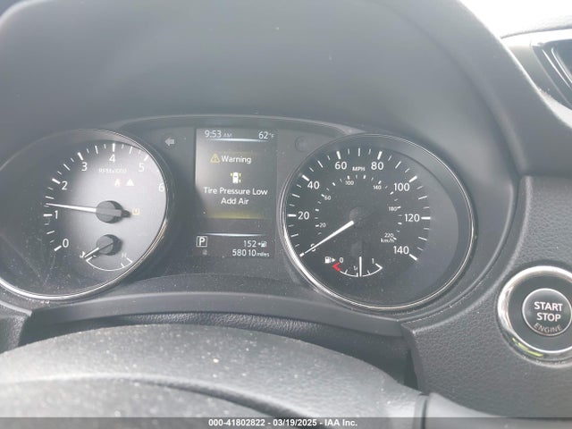 JN8AT2MT5HW396421 Nissan ROGUE SV