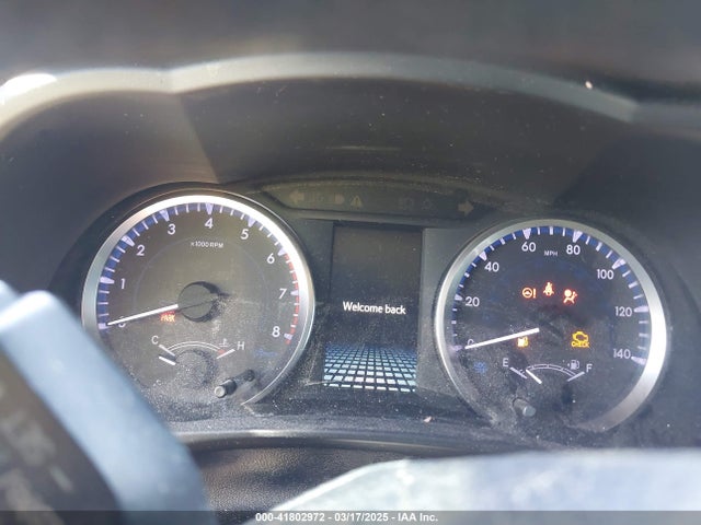 5TDZARFH6KS043814 Toyota Highlander Le