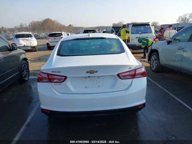 1G1ZD5ST1NF109645 Chevrolet Malibu Fwd Lt