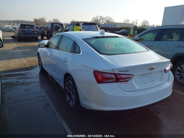 1G1ZD5ST1NF109645 Chevrolet Malibu Fwd Lt