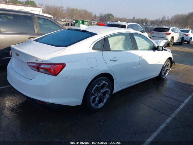 1G1ZD5ST1NF109645 Chevrolet Malibu Fwd Lt