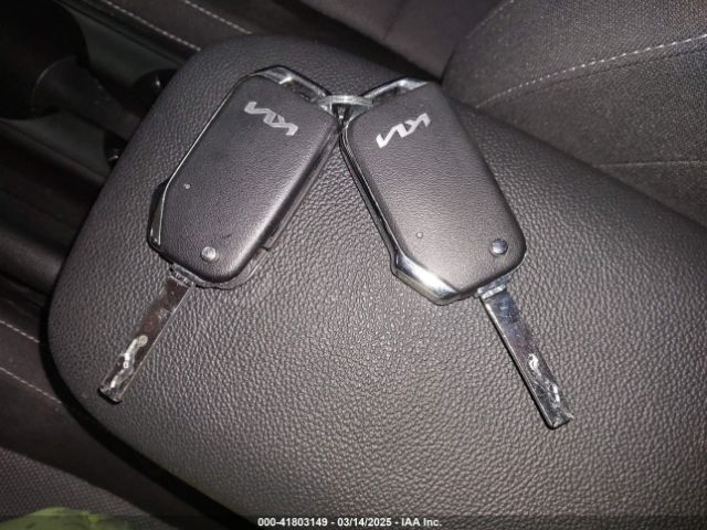 3KPF24AD9PE692225 KIA Forte Lxs