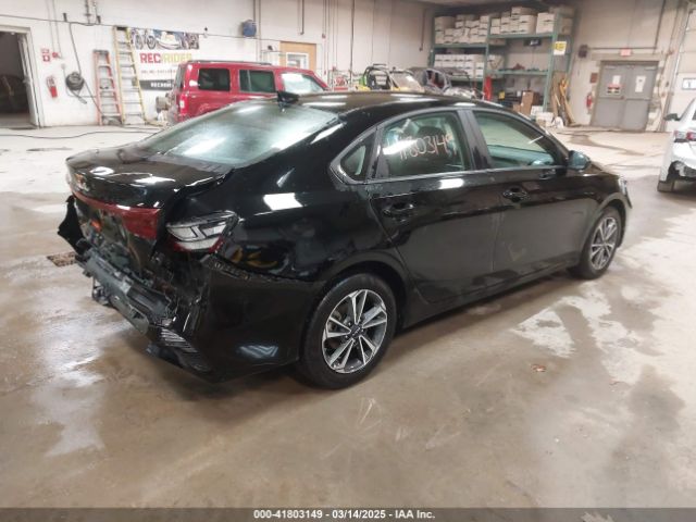 3KPF24AD9PE692225 KIA Forte Lxs