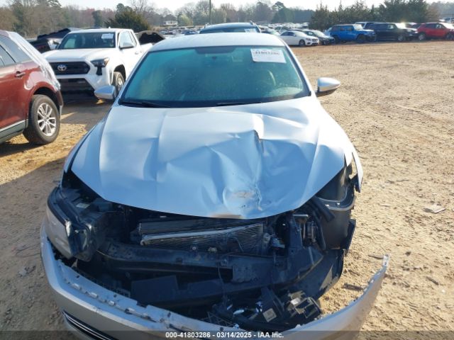 1VWAA7A32JC035560 Volkswagen Passat 2.0t R-line/2.0t S