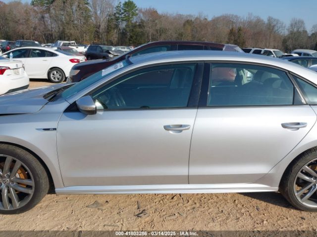 1VWAA7A32JC035560 Volkswagen Passat 2.0t R-line/2.0t S