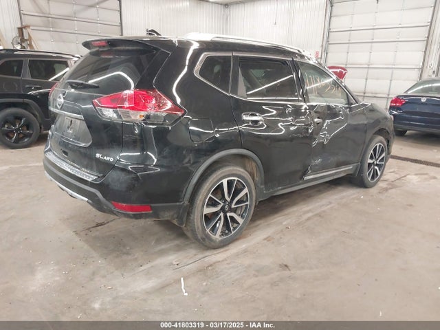 JN8AT2MV4JW324603 Nissan Rogue Sl