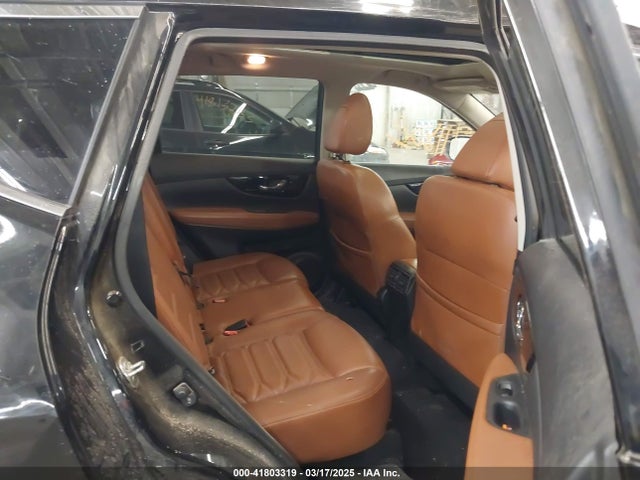 JN8AT2MV4JW324603 Nissan Rogue Sl